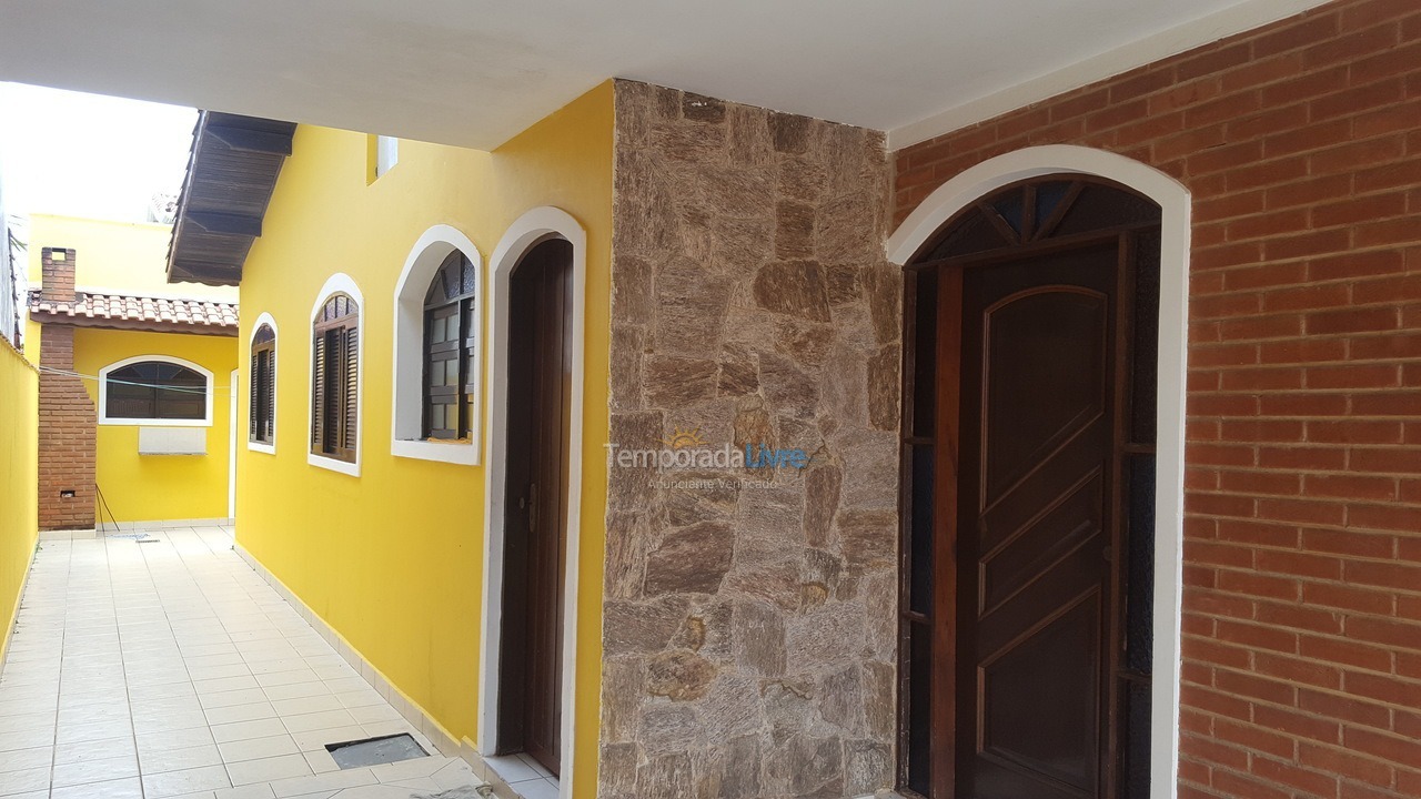 House for vacation rental in Peruíbe (Jardim Star)