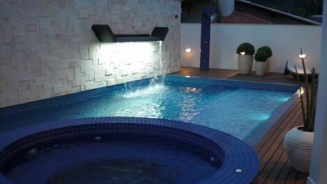 PERFECT FAMILY VACATION 16 PEOPLE JURERÊ INTERNATIONAL POOL