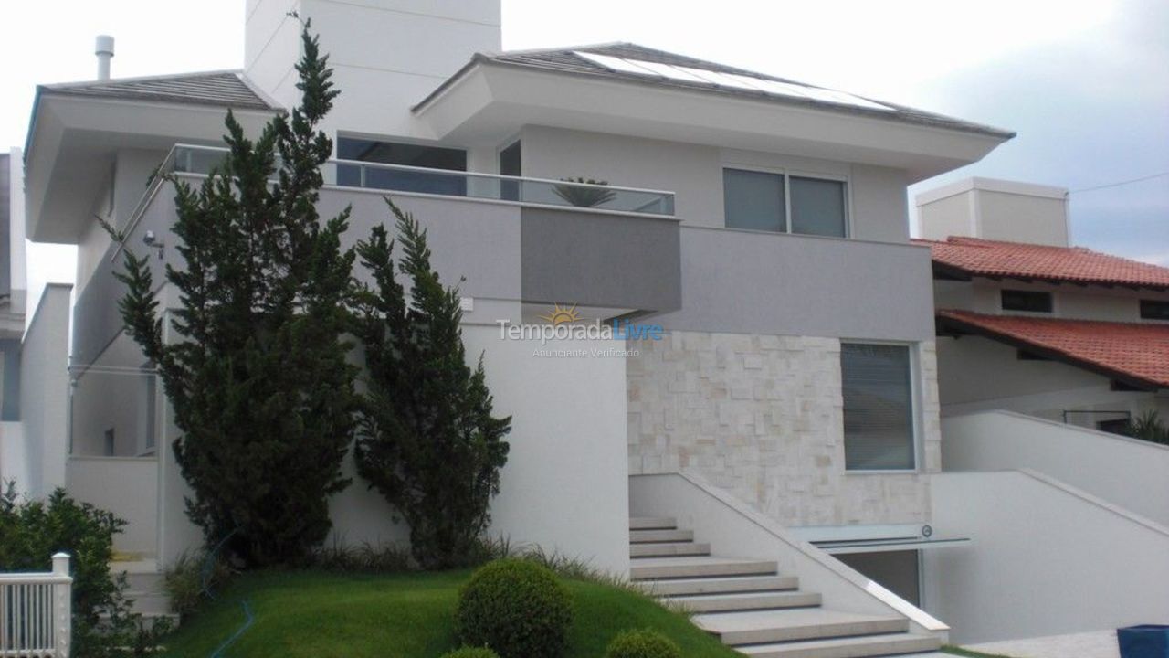 House for vacation rental in Florianopolis (Jurerê Internacional)