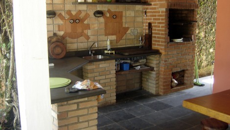 CASA ATÉ 12 PESSOAS SÃO SEBASTIÃO -MARESIAS