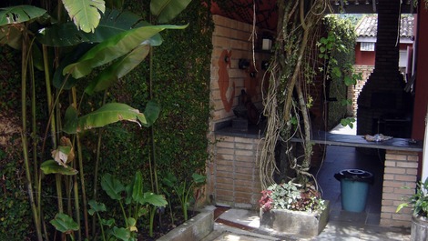 CASA ATÉ 12 PESSOAS SÃO SEBASTIÃO -MARESIAS