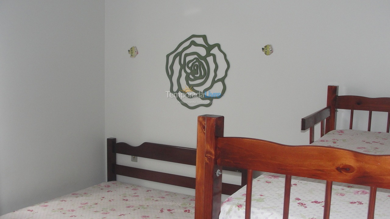 Apartamento para aluguel de temporada em Ubatuba (Praia Grande)