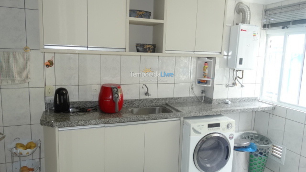 Apartamento para aluguel de temporada em Itapema (Centro)