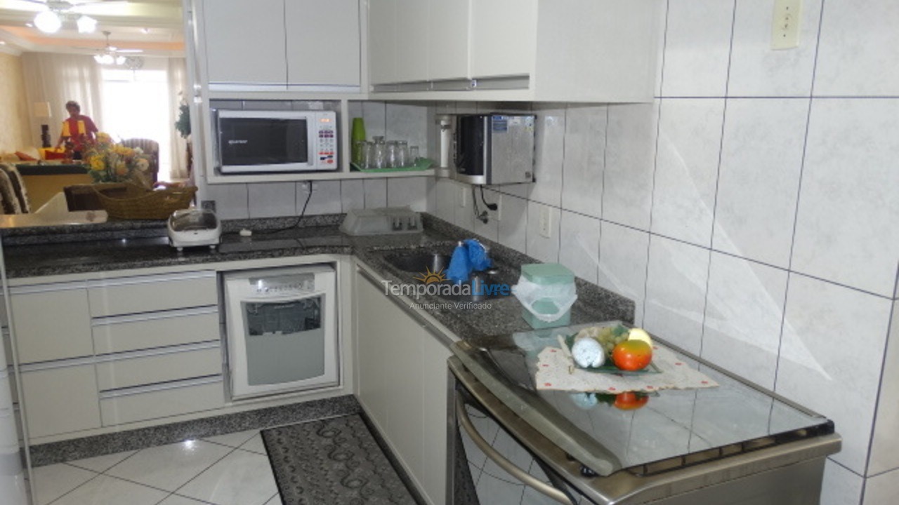 Apartamento para aluguel de temporada em Itapema (Centro)