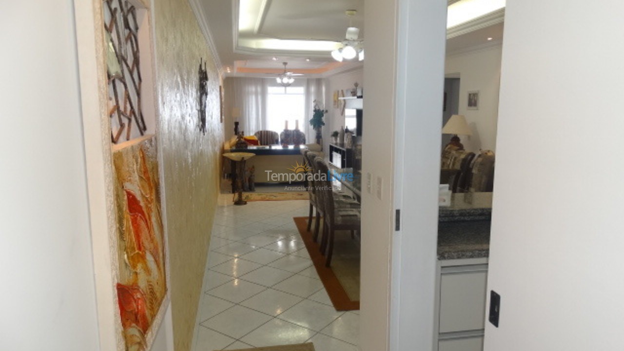 Apartamento para aluguel de temporada em Itapema (Centro)