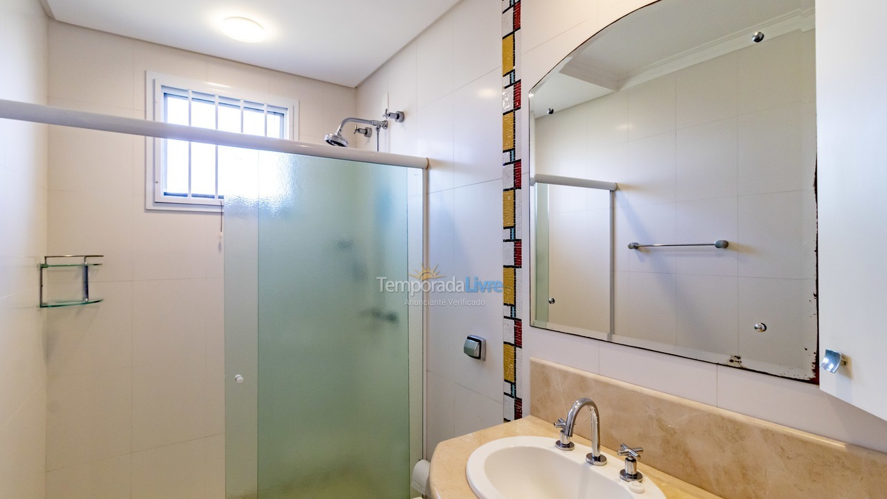 Casa para aluguel de temporada em Florianópolis (Jurere Tradicional)