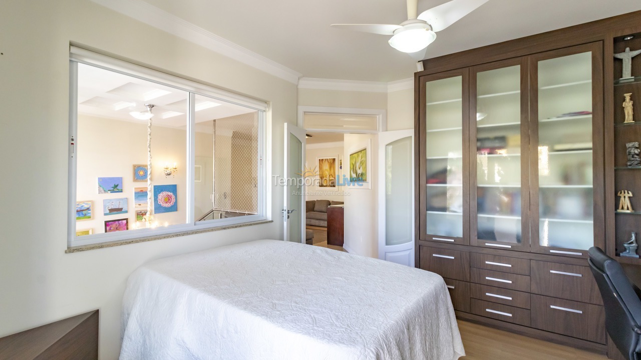 Casa para aluguel de temporada em Florianópolis (Jurere Tradicional)