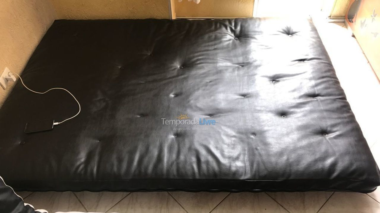 Apartamento para aluguel de temporada em Guarujá (Pitangueiras)