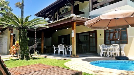 For Family: House with 05 Suites, 07 Bathrooms, air conditioning WI-FI