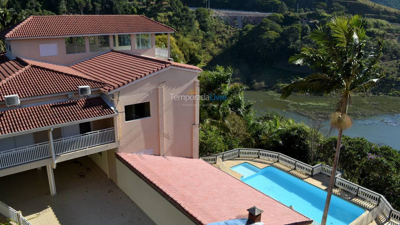 Granja para alquiler de vacaciones em Paraibuna (Bairro dos Macacos)