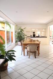 🏖️ Exclusive Holiday Home 130m from the Beach in São Sebastião! 🌴