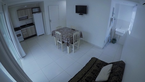 APARTAMENTO 2 DORMITORIOS 4 PERSONAS - CENTRO BOMBINHAS, CERCA DE LA PLAYA