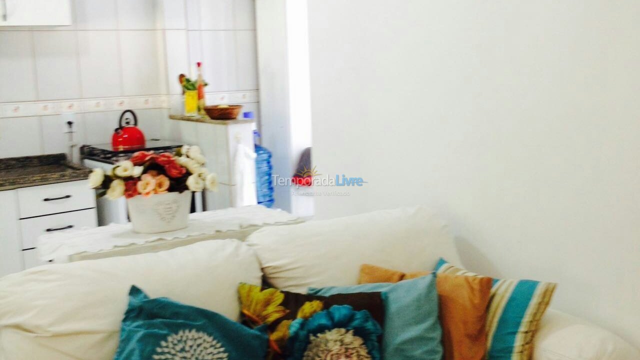 Casa para aluguel de temporada em Bombinhas (Praia de Zimbros)