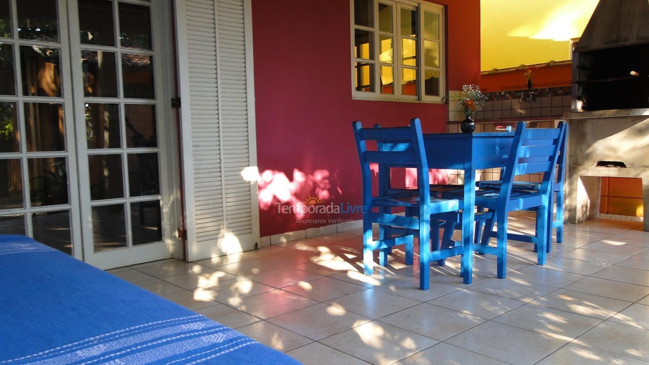 Casa para alquiler de vacaciones em Ubatuba (Enseada)