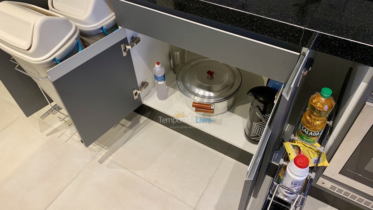 Apartamento para aluguel de temporada em Balneário Camboriú (Praia Central)