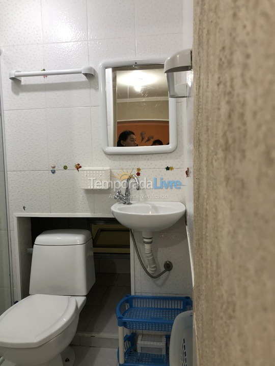 Apartamento para aluguel de temporada em Guarujá (Pitangueiras)