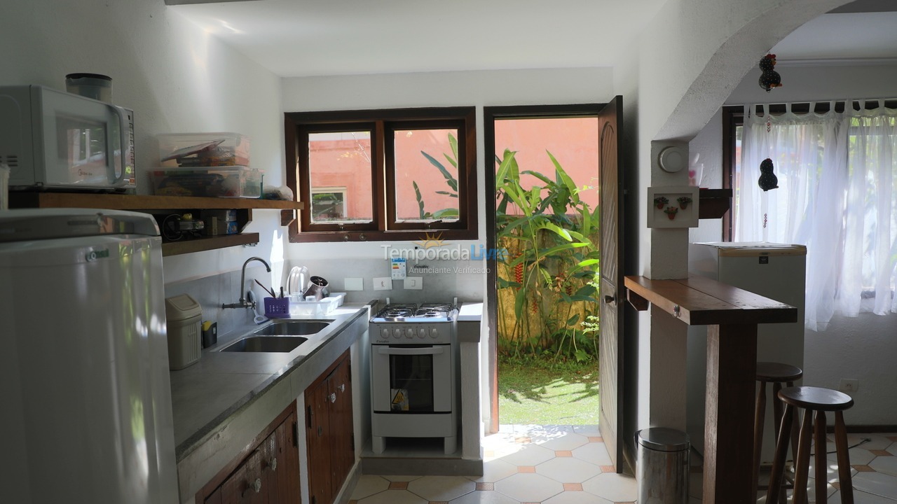 Casa para alquiler de vacaciones em São Sebastião (Praia da Baleia)