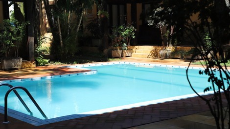 Piscina com 1,20 e 1,60 de profundidade