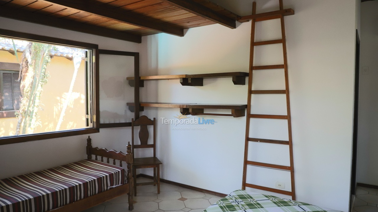 Casa para alquiler de vacaciones em São Sebastião (Praia da Baleia)