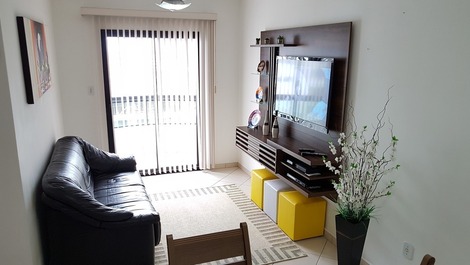 COZY APT, 150 MTS. FROM THE BEACH WITH WI-FI WATSAP 011 996773657