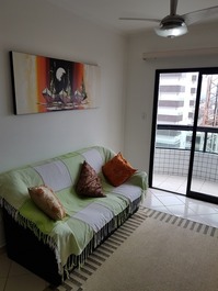 COZY APT, 150 MTS. FROM THE BEACH WITH WI-FI WATSAP 011 996773657