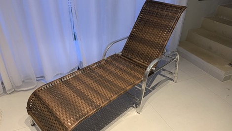 CASA 70 METROS DA PRAINHA COM 4 GRANDES SUÍTES