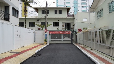 APARTAMNETO 14- 1 DORMITORIO COM AR COND+TV CABO+WI-FI-CENTRO