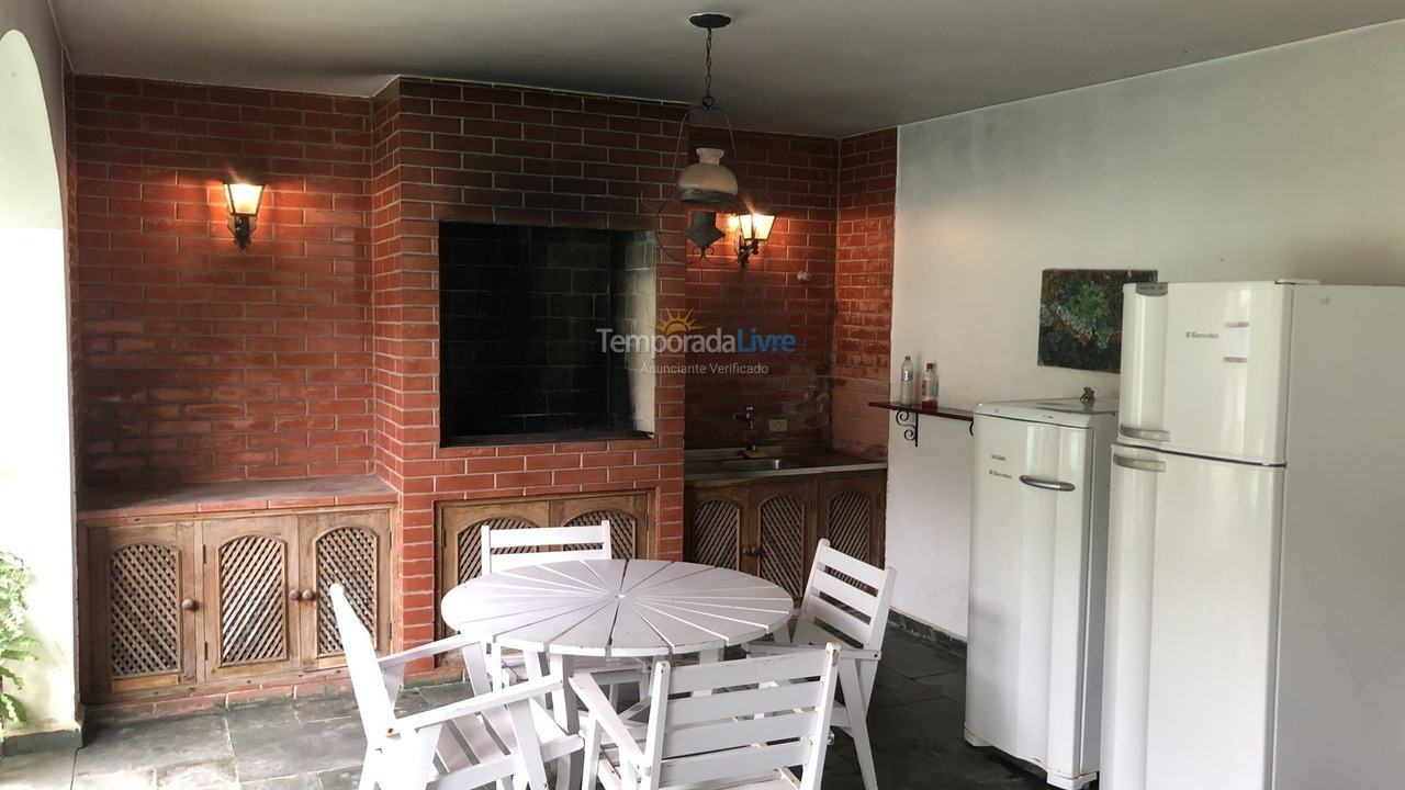 Casa para aluguel de temporada em Guarujá (Praia do Pernambuco)