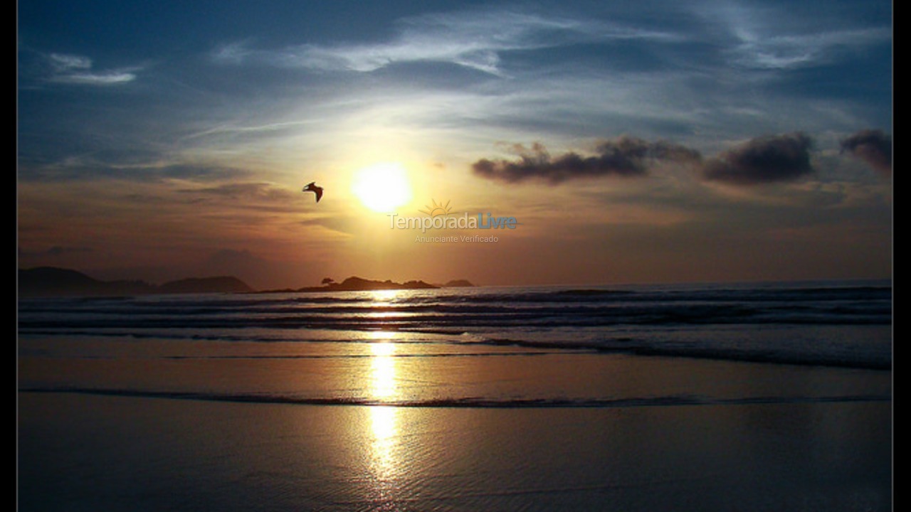 Apartment for vacation rental in Guarujá (Enseada)