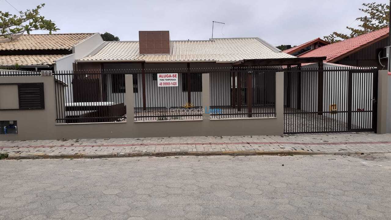 Casa para alquiler de vacaciones em Bombinhas (Canto Grande)