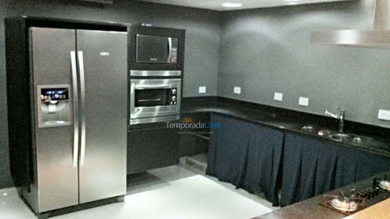 Apartment for vacation rental in Guarujá (Enseada)