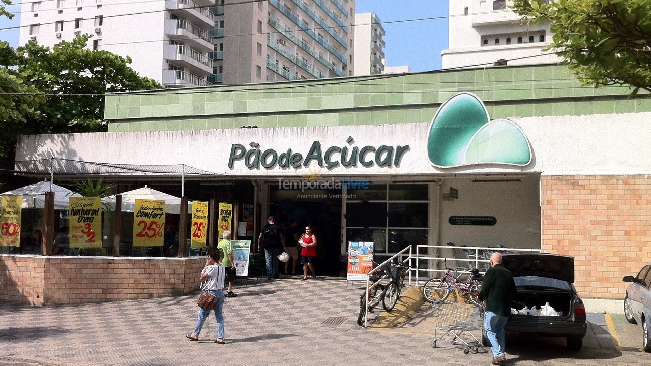 Apartamento para aluguel de temporada em Guarujá (Pitangueiras)