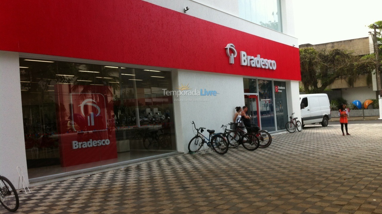 Apartamento para aluguel de temporada em Guarujá (Pitangueiras)