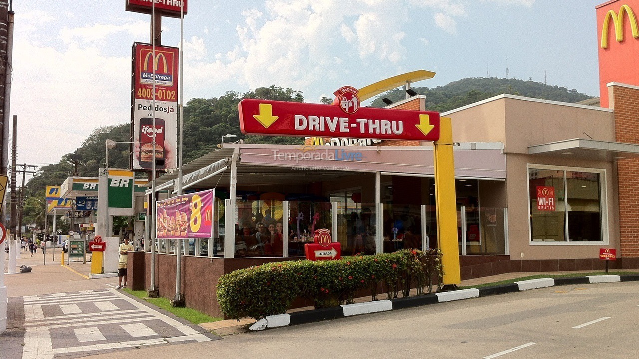 Apartamento para aluguel de temporada em Guarujá (Pitangueiras)