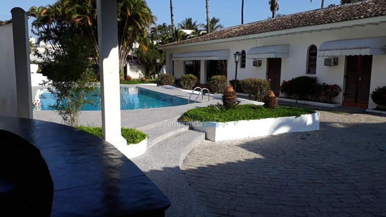 Casa para aluguel de temporada em Guarujá (Enseada)