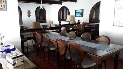 Maravilhosa casa para temporada em Guarujá 80 metros do mar