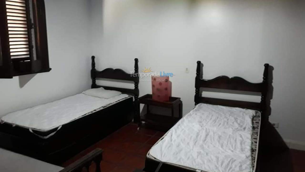 Casa para aluguel de temporada em Guarujá (Enseada)