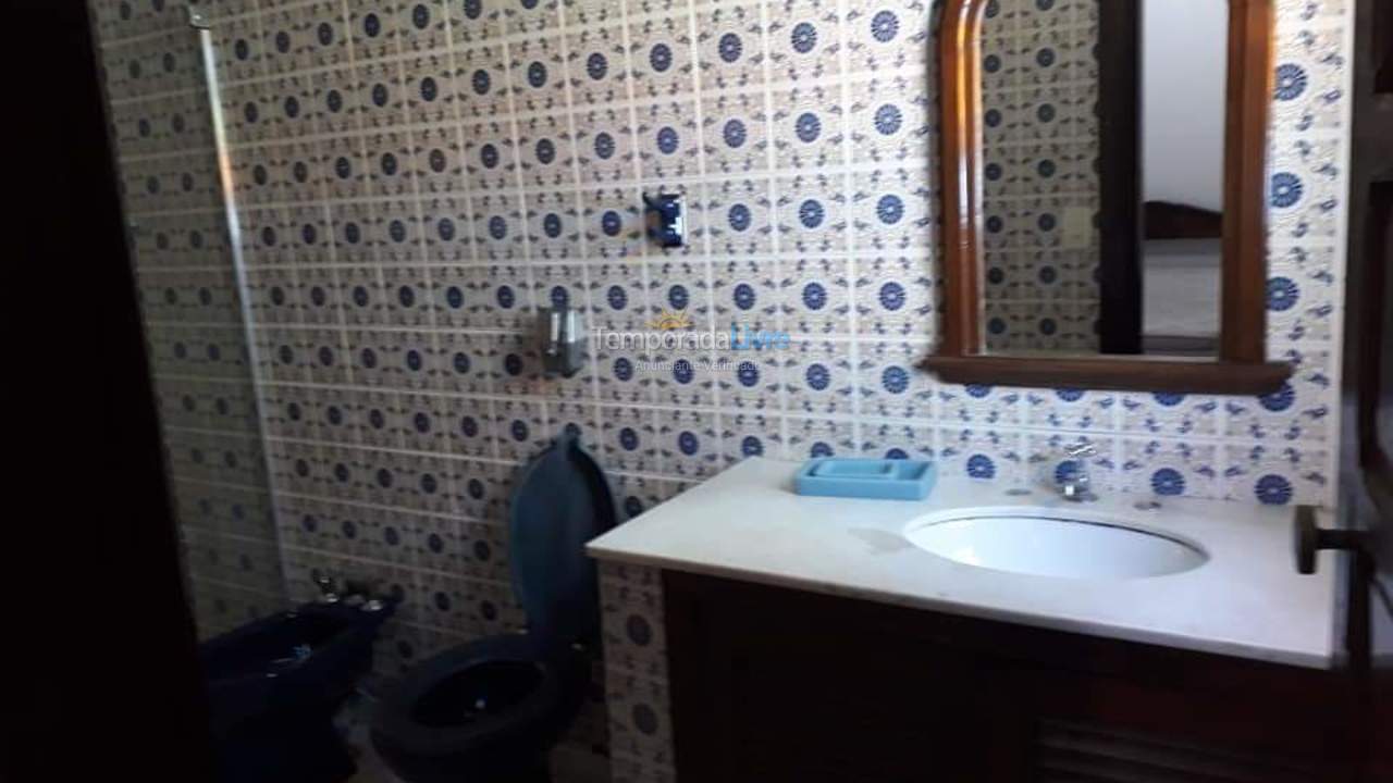 Casa para aluguel de temporada em Guarujá (Enseada)