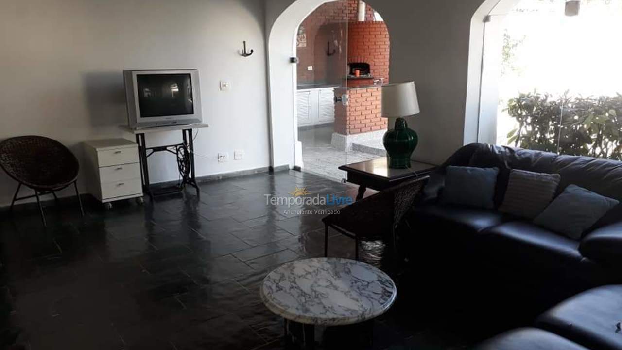 Casa para aluguel de temporada em Guarujá (Enseada)