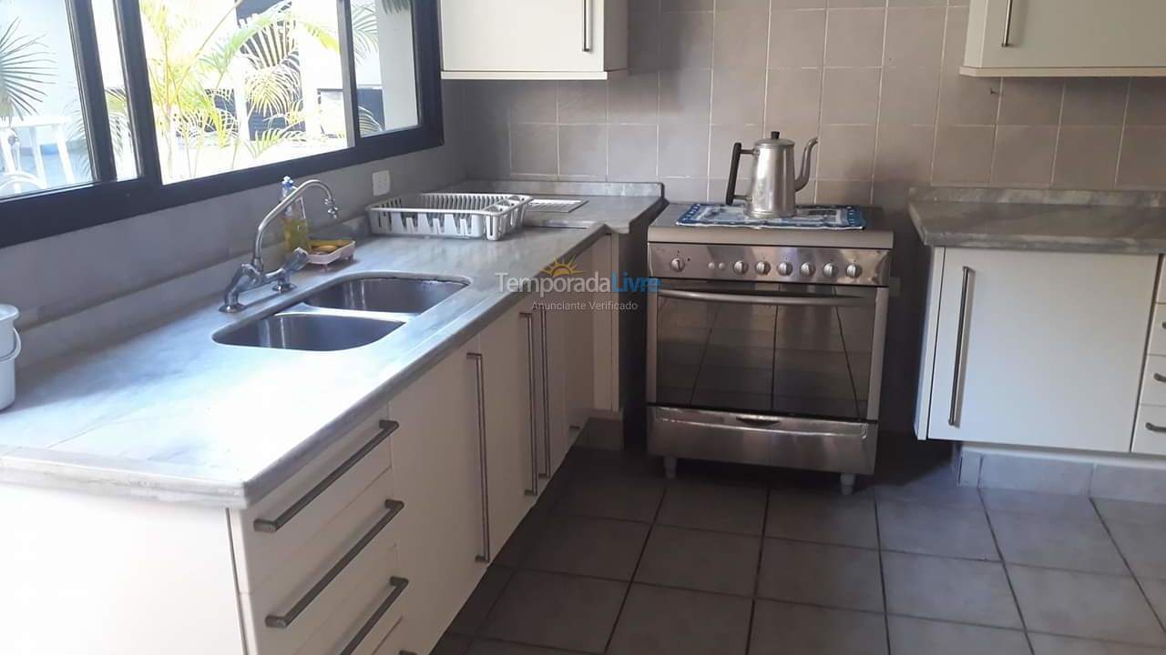 Casa para aluguel de temporada em Guarujá (Enseada)