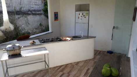 Casa de 3 dormitorios, 10 personas, con piscina, playa Taperapuan.