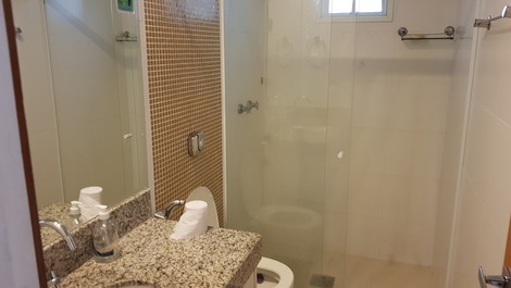 HERMOSO AJUSTE. 2 ESPACIOS, CON AIRE EN LA SUITE, WIFI SKY! c Lujo! Hasta 08 personas