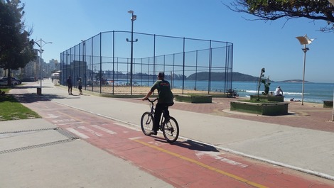 Ap.3 Qtos, WIFI Esq. c/ Beira Mar c/ Vista - 1 suite - 03 BANH