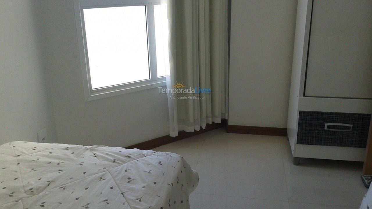 Apartamento para aluguel de temporada em Guarapari (Praia do Morro)