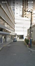 252 APTO 2 DORMITÓRIOS ED SOBRE MAR REFORMADO