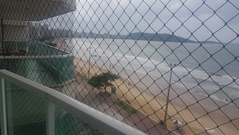 Fit w /. 4 bedrooms of which 2 are suites for 10 PEOPLE, by the sea