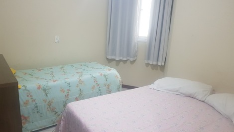 Fit w /. 4 bedrooms of which 2 are suites for 10 PEOPLE, by the sea