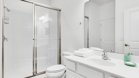 Beautiful Home Close to Disney and Walmart