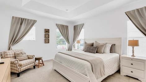 Beautiful Home Close to Disney and Walmart