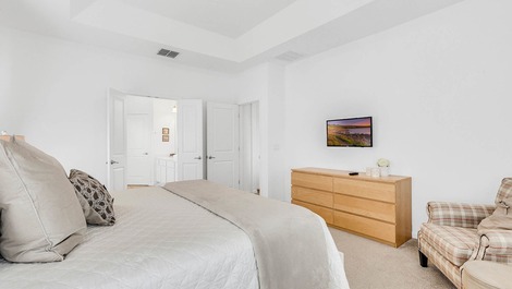 Beautiful Home Close to Disney and Walmart